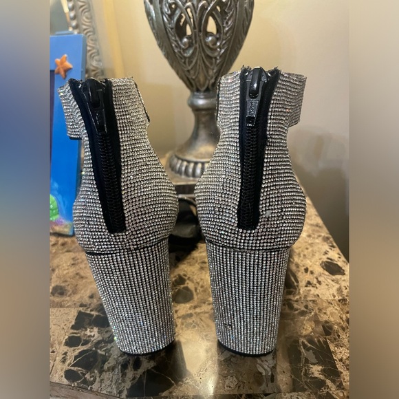 Gianni Bini high heel shoes - Picture 1 of 4